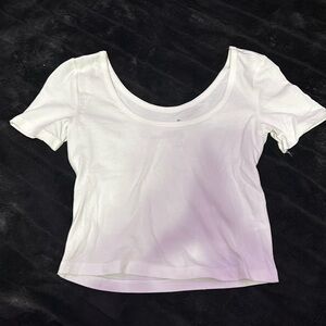 women’s crop top